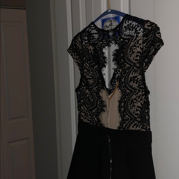 Black And Nude Lace Backless Cocktail Dress - Picture 3 of 4